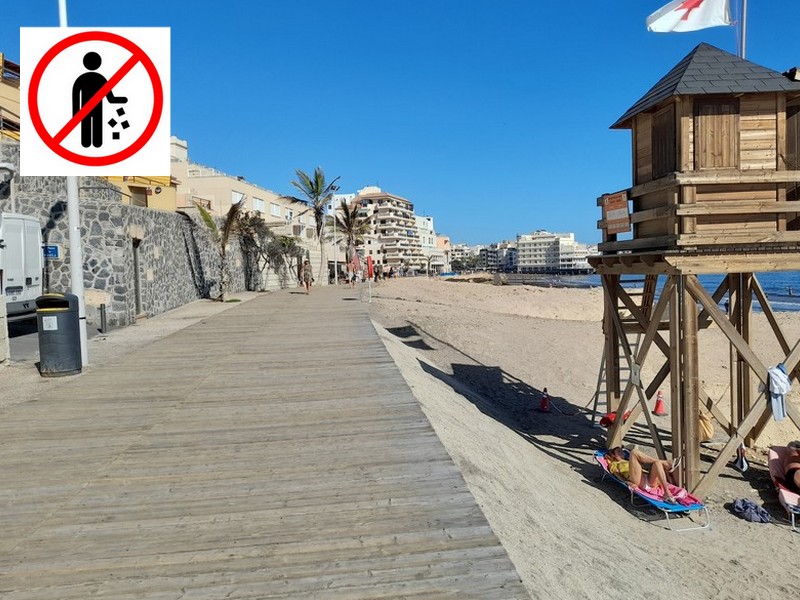 Kary za śmiecenie na plaży El Medano Teneryfa Hiszpania  